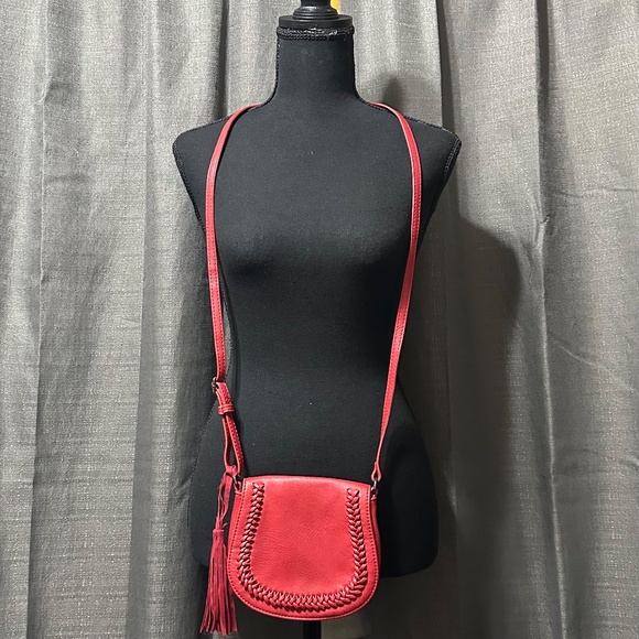 Lucky Brand Red small Shoulder/Crossbody Bag. - Picture 2 of 15